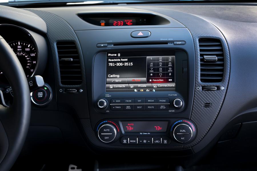  Kia Forte 2013 года  (фото 13 из 62)